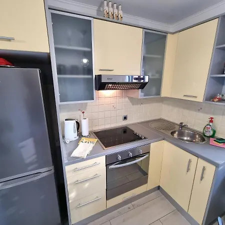 דירה Igor With Cozy Terrace