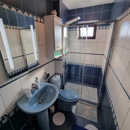 Igor With Cozy Terrace קריקווניצה