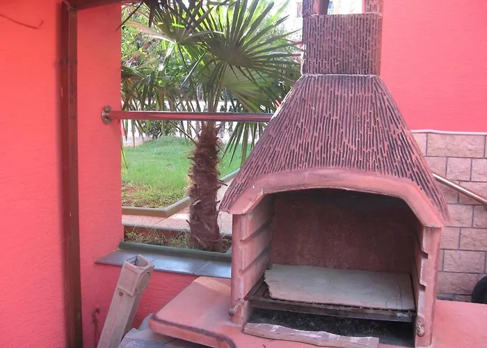 Igor With Cozy Terrace *