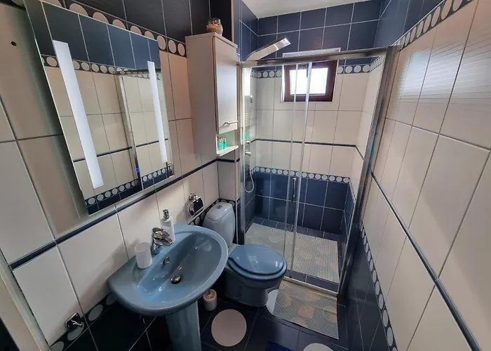 Igor With Cozy Terrace 茨里克韦尼察