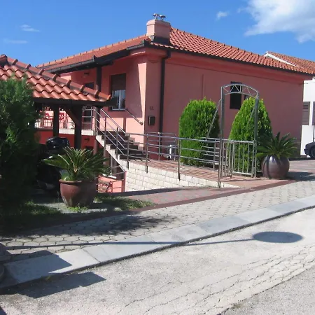 Igor With Cozy Terrace * Crikvenica