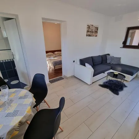 Igor With Cozy Terrace *